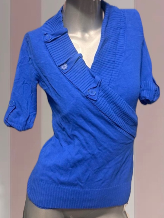 le chateau Tops - Le Chateau Y2K blue asymmetrical button detail sweater top